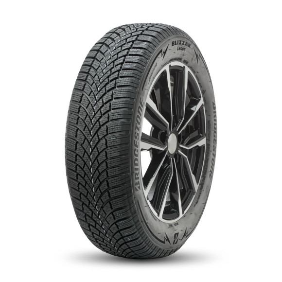 Шины Bridgestone  275/40/22  V 107 LM005  XL
